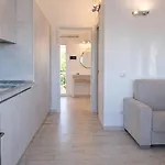 Le Residenze Dei Fiori * פורטו אוטיאולו
