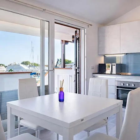 Apartment Le Residenze Dei Fiori Porto Ottiolu