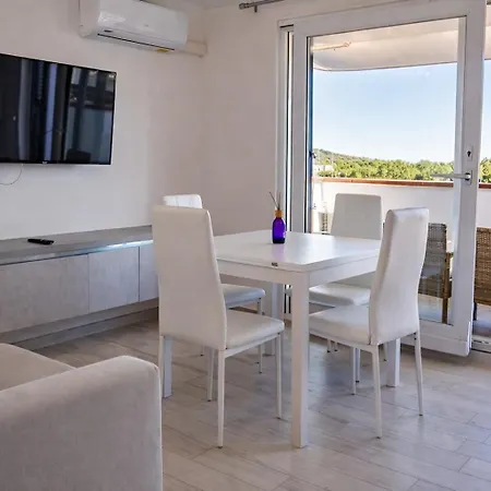 Le Residenze Dei Fiori * Porto Ottiolu